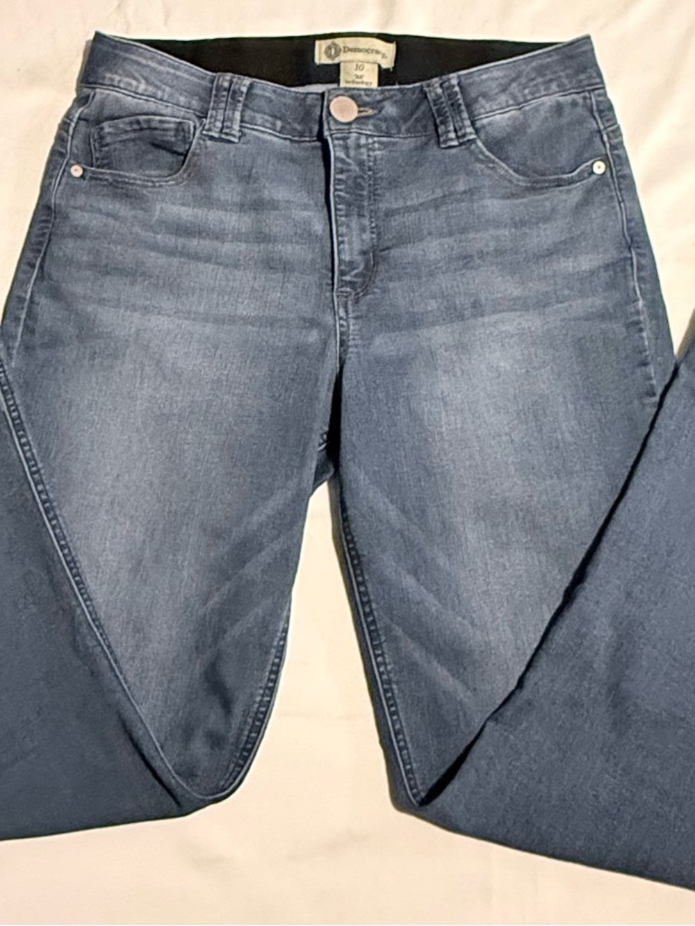 Democracy Women’s Size 10 “Ab”Technology The Itty Bitty Bootcut Denim Jeans